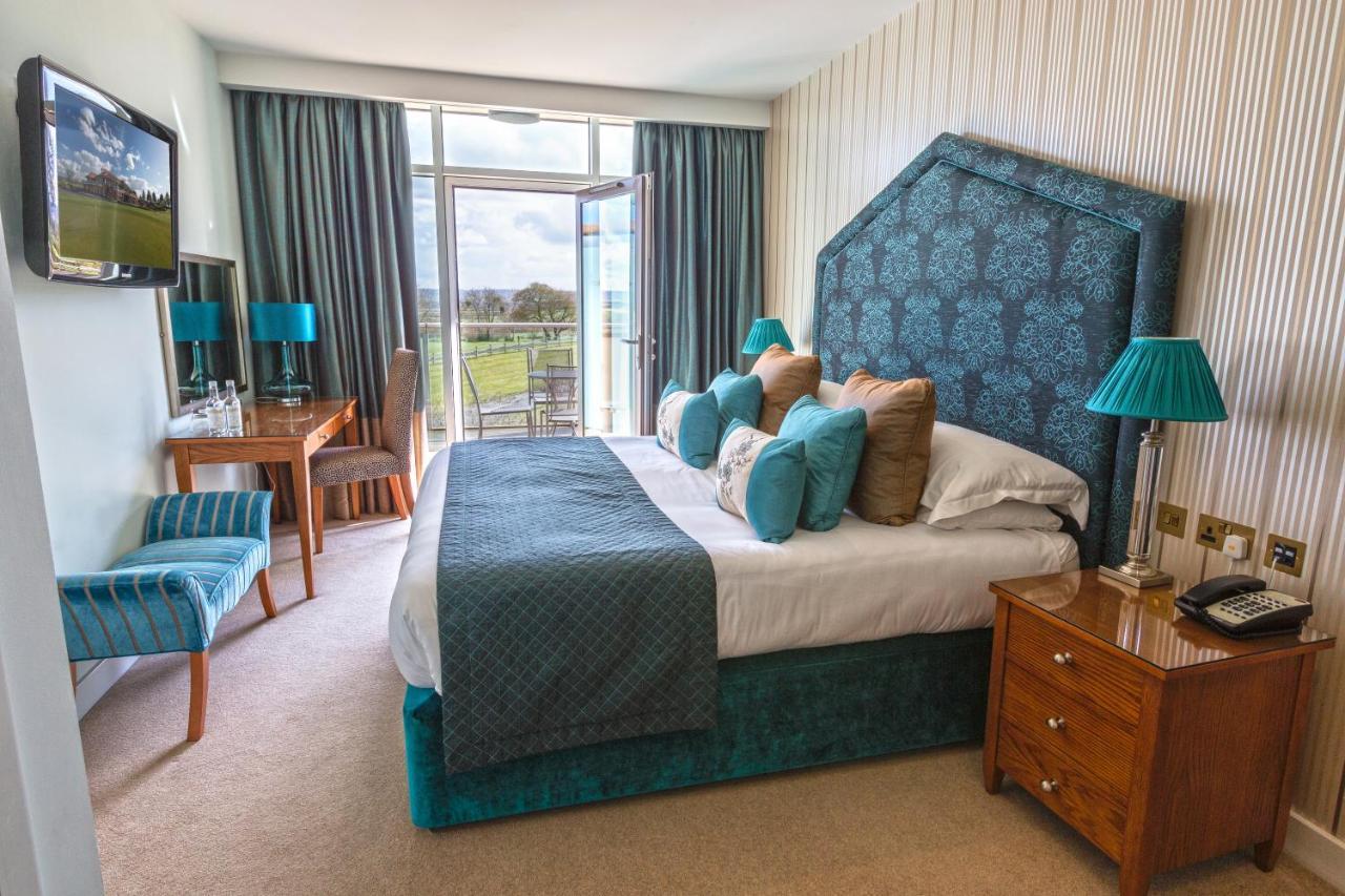 The Oxfordshire Golf & Spa Hotel Thame Exterior foto