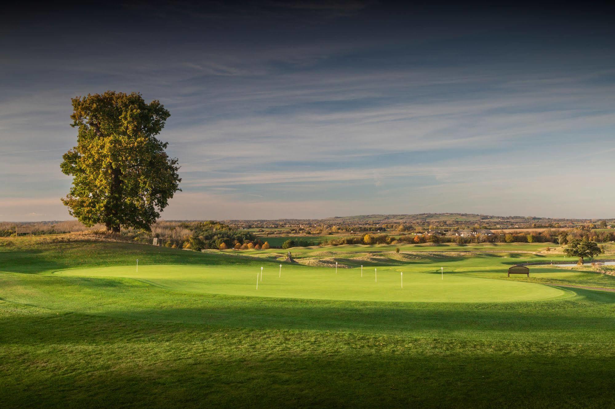 The Oxfordshire Golf & Spa Hotel Thame Exterior foto